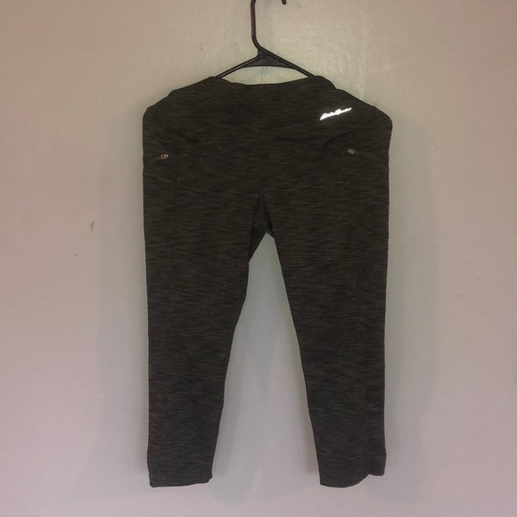 Small Eddie Bauer crop active pants - Picture 2 of 8